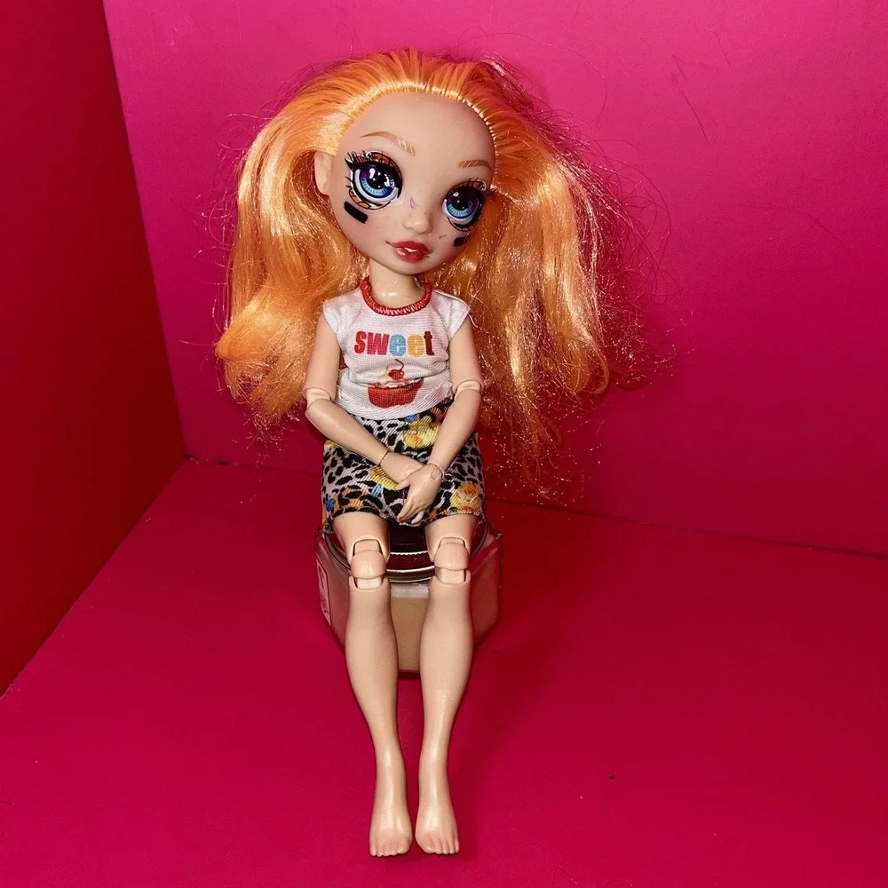 Rainbow High Cheer Poppy‎ Rowan Fashion Doll Cheerleader Eye Black Makeup